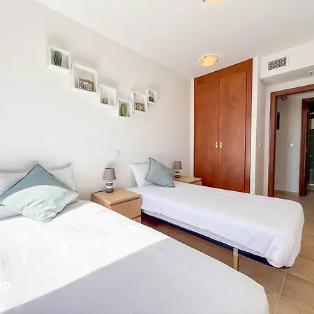 Kuc01 Modern With South Aspect And Pool Apartment *
