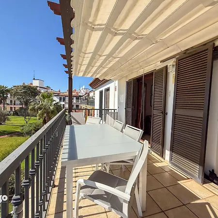 Kuc01 Modern With South Aspect And Pool Apartment *